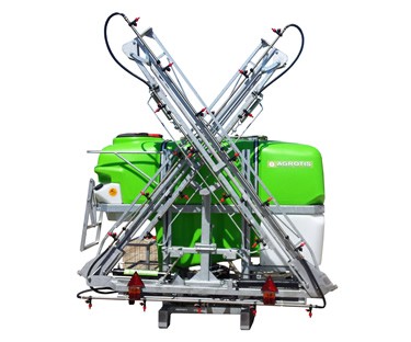 Sprayer with Hydraulic Bar